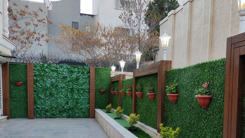 چمن مصنوعی دیوار حیاط - خانه بلوک